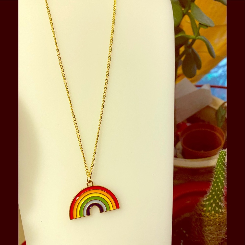 🌈🌈New Rainbow necklace lovely 🌈